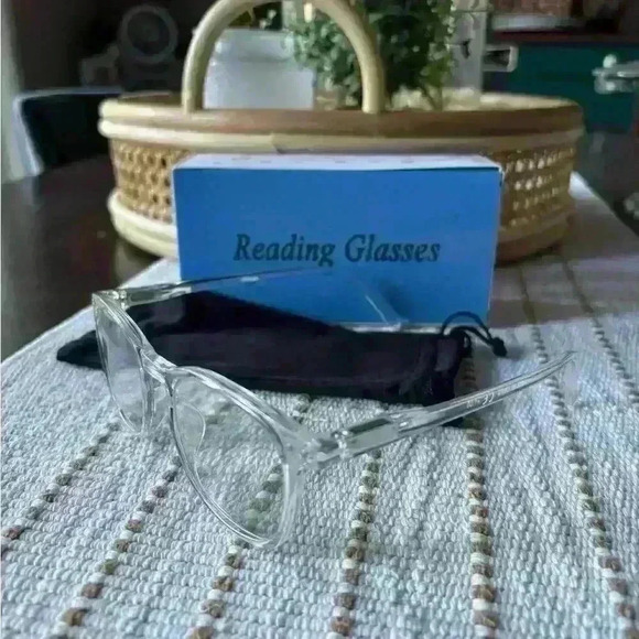 NEW with Dust Bag Reading Glasses - Picture 2 of 6